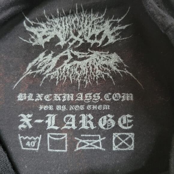 BlxckMass Long Sleeve Black T-Shirt Heart Swords Full Sleeve Graphics Size XL - Picture 4 of 6